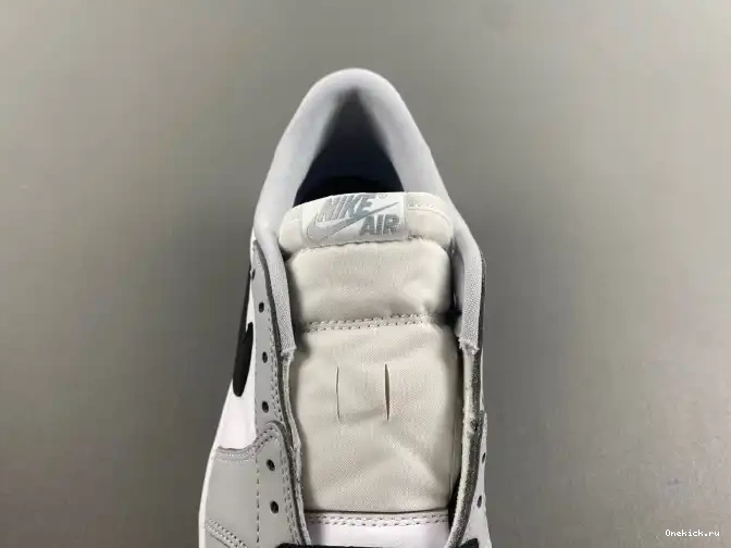One Kick Jordan 1 Low OG CZ0790-110 Barons Air 0611